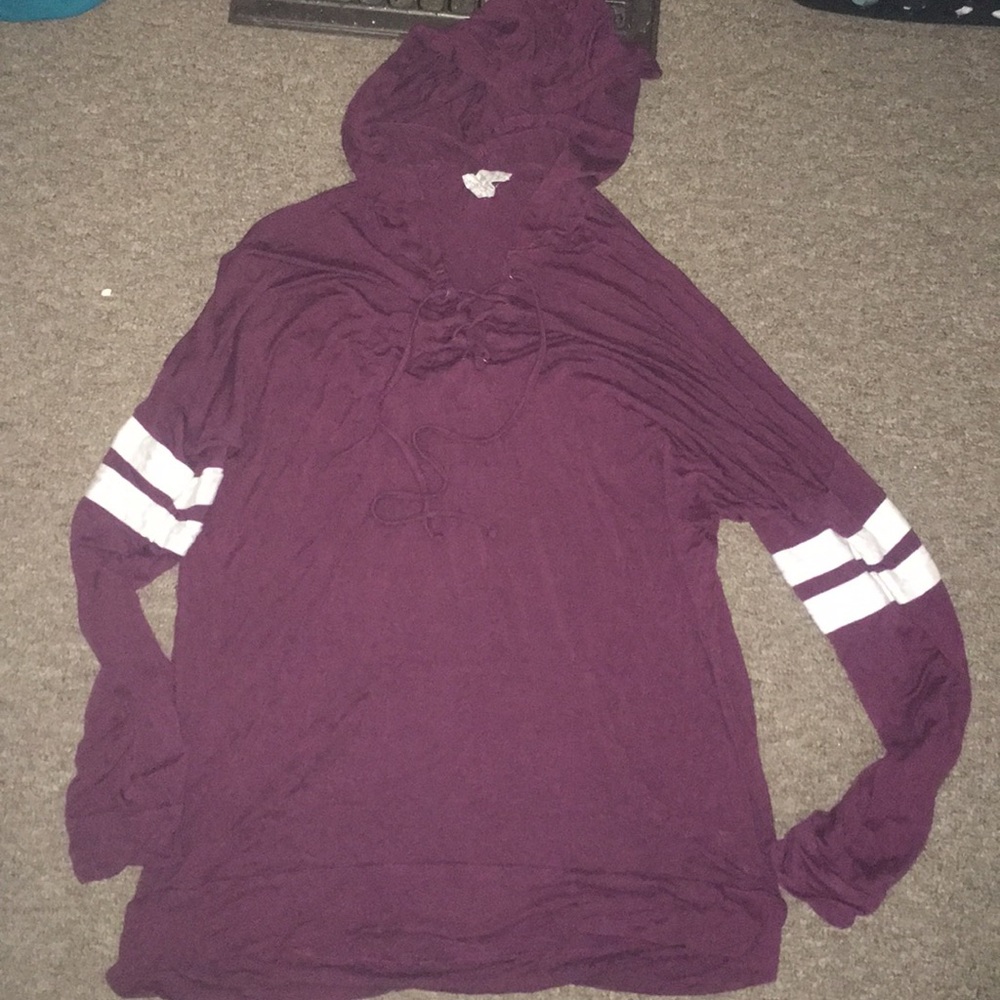 Thin pullover sweatshirt